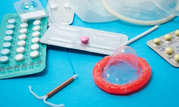 Жените од Гренланд на кои насилно им била вградена контрацепција бараат компензација од Данска