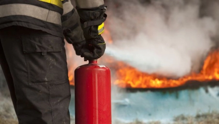 Shpërthim në një deponi për gaz në afërsi të Oksfordit, besohet se është shkaktuar nga goditja e rrufesë