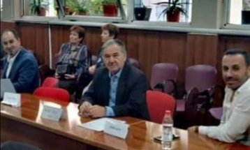 Македонците со тројца претставници во Советот на округот Корча