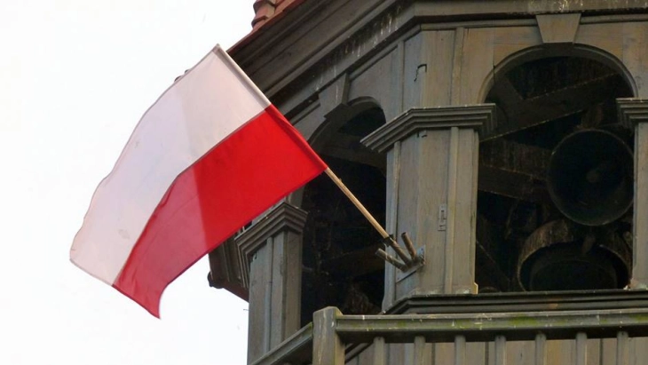 ПАП: Полската владејачка партија ПиС продолжува да води пред парламентарните избори на 15 октомври