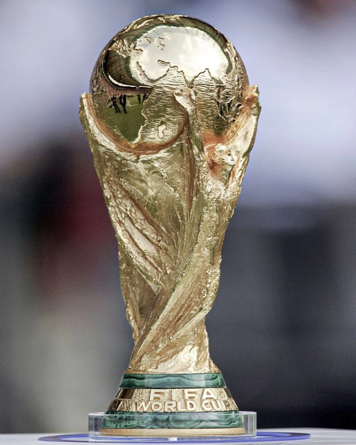 Botërori 2030 në futboll do të mbahet në tre kontinente