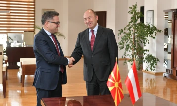 Министерот Бесими се сретна со новонаименуваниот австриски амбасадор Памер 