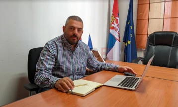 Ristiq: Serbët e Kosovës duhet të refuzojnë autoritetet në Beograd të cilën i tradhtuan