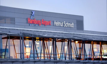 Прекинати сите летови на аеродромот во Хамбург поради закана од напад на авионот што пристигна од Техеран