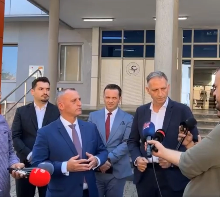 Riparohen dy reparte dhe një ambulancë në Spitalin klinik të Tetovës