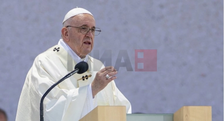 Papa Françesku bëri thirrje për hapjen e menjëhershme të korridoreve humanitare për popullatën në  Gazë