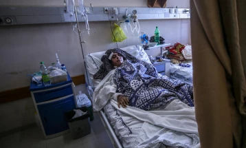 Болниците во Газа преполни и на работ на колапс, остануваат без храна, вода и лекови