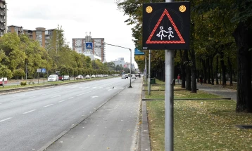 Поставување ЛЕД знаци на места каде имало сообраќајки низ Скопје