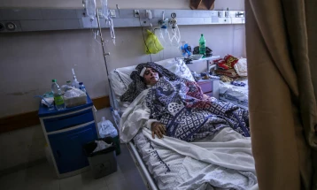 Spitalet në Gazë janë të stërmbushur dhe në prag të kolapsit, mbesin pa ushqim, ujë dhe ilaçe