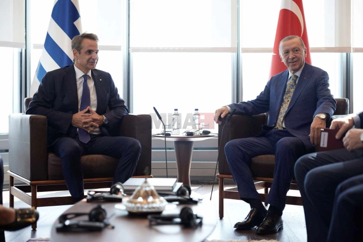 Micotakisi dhe dhe Erdogani biseduan në telefon për situatën në Izrael dhe Rripin e Gazës