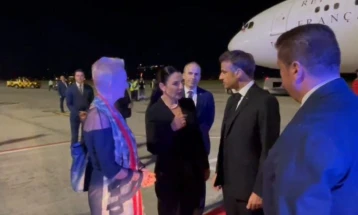 Presidenti francez Makron arriti në Tiranë