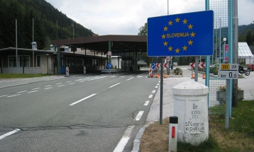 Словенија одлучува за граничните контроли со Хрватска и Унгарија