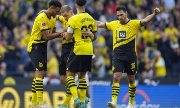 Brandt scores in 300th league game to give Dortmund win over Bremen