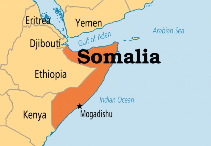 Шест лица загинаа во експлозија на автомобил-бомба во близина на воена база во Могадишу