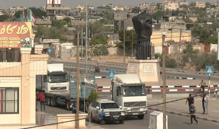 Second aid convoy heads to Gaza through Egypt's border crossing