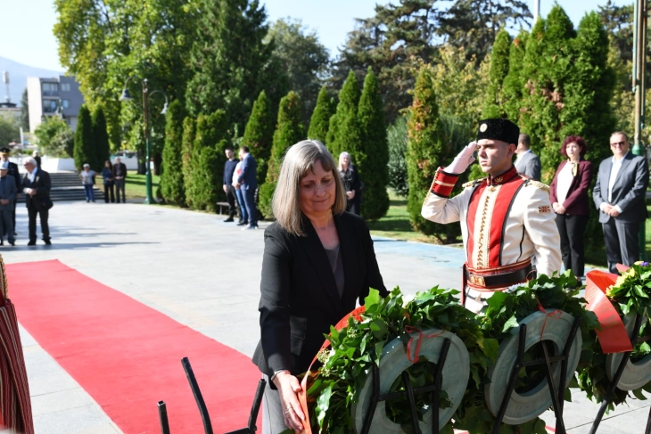 Representative from President's Office lays flowers at Goce Delchev monument on Day of Macedonian Revolutionary Struggle