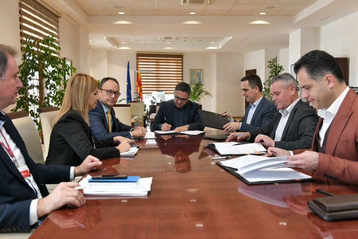 MF: Komuna e Tetovës, Vinicës dhe Zhelinës do t'i shlyejnë detyrimet e tyre të maturuara me përkrahje nga buxheti qendror - janë nënshkruar marrëveshjet për fletobligacionet e para strukturore