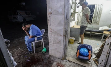 OBSH: Pothuajse dy të tretat e institucioneve shëndetësore në Gaza kanë ndaluar së punuari