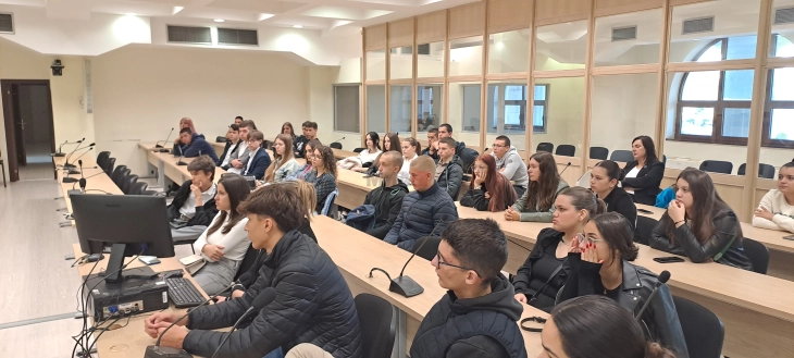 Основниот кривичен суд Скопје ги отвори вратите за средношколци, во рамки на одбележувањето на Европскиот ден на правдата