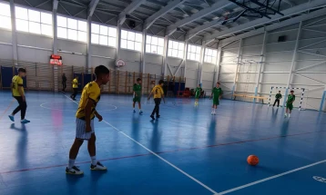 Во Гостивар почна училишната спортска лига со натпреварите во мал фудбал