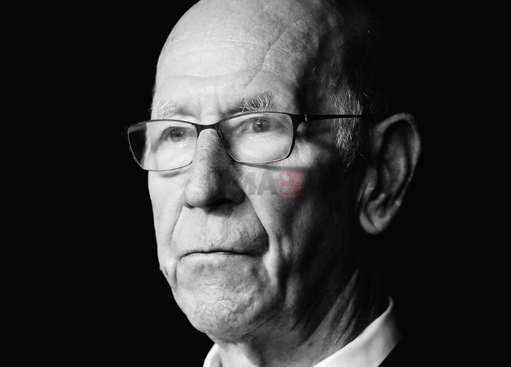 Манчестер сити забрани влез на стадионот на двајца малолетници поради ...