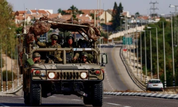 Hamasi: Tanket izraelite detyrohen të tërhiqen