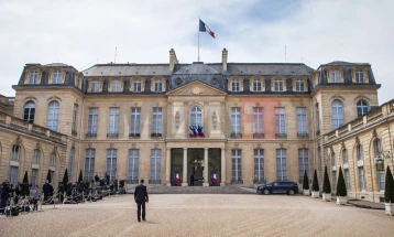 Франција обвинува за фаворизирање на англискиот јазик во ЕУ 