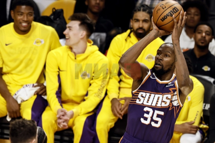 Durant bëhet lojtari i 12-të në historinë e NBA-së me 27 mijë pikë