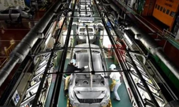 „Тојота“ повлекува 1,8 милиони „РАВ-4“ возила