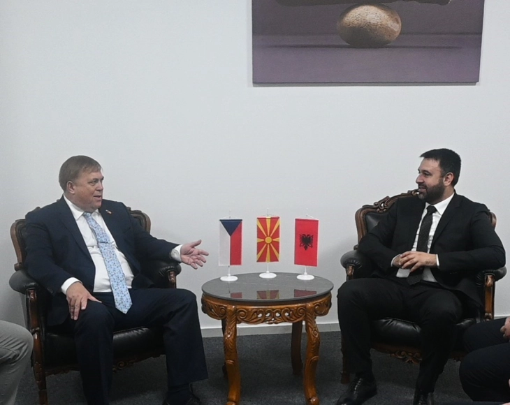 Средба на претседателот на ЕДП, Хоџа, со чешкиот амбасадор Јарослав Лудва