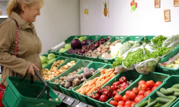 Стапи во сила одлуката за замрзнување на цените на повеќе видови овошје и зеленчук