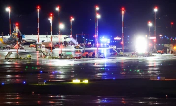 Hamburg airport still closed amid hostage situation