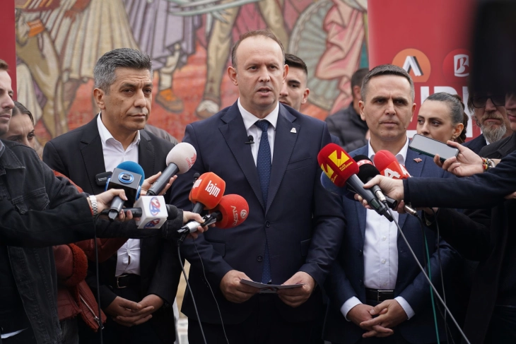„Европски сојуз за промени“ е името на коалицијата на опозицискиот албански фронт (ДПЛ)