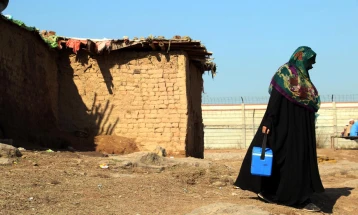 Авганистанците кои бегаат од Пакистан се без вода, храна или засолниште