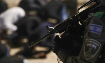 Forcat izraelite qëlluan një grua palestineze, e cila gjoja mbante një thikë