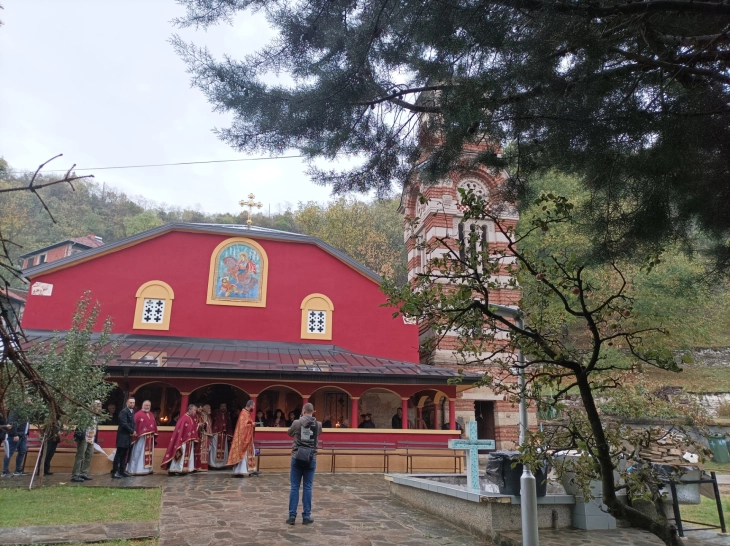 Со света литургија прославен патронот на храмот Св. Великомаченик Димитриј, Крива Паланка