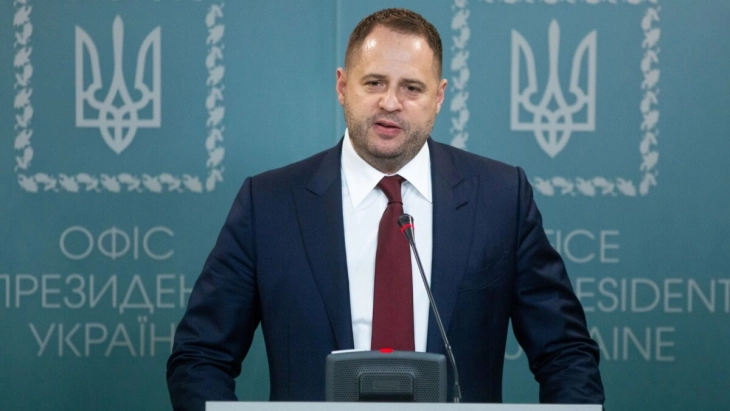 Shefi i kabinetit të presidentit ukrainas arriti në SHBA që të bisedojë për formulën paqesore të Zelenskit