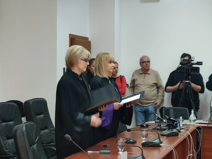 Gjykatëset Meri Dika Georgievska dhe Snezhana Manev i nënshkruan deklaratat solemne në Këshillin Gjyqësor