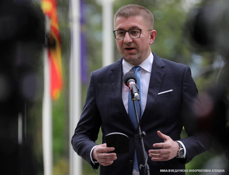 Mickoski: In favor of Corridor VIII and X-d construction, against contract with penalties of over EUR 200 million, 60-hour workweek