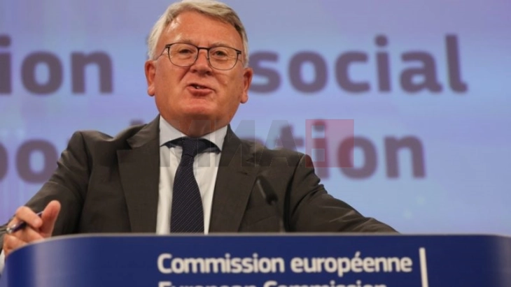 Еврокомесарот Шмит заинтересиран да биде „шпиценкандидат“ на европските социјалисти 