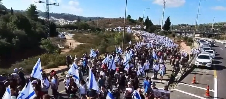 Учесниците на маршот за заложниците пристигнаа во Ерусалим, протестираа пред канцеларијата на Нетанјаху