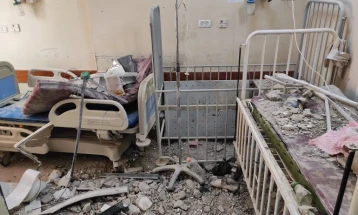 Intense fighting around Gaza hospitals as 28 babies taken to Egypt