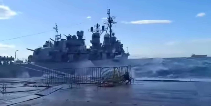 Историскиот воен брод што беше оштетен од невремето во Солун, префрлен на солунското пристаниште