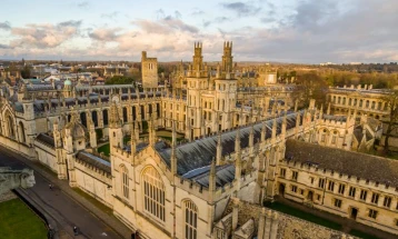 Дел од мрачната историја на Оксфорд и Кембриџ