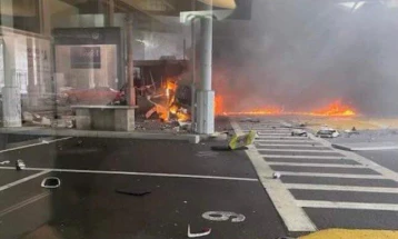 Експлозија на автомобил на мостот што ги поврзува САД и Канада