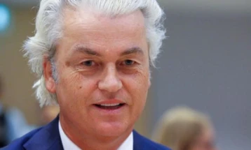 Партијата на екстремно десничарскиот политичар Герт Вилдерс води на парламентарните избори во Холандија