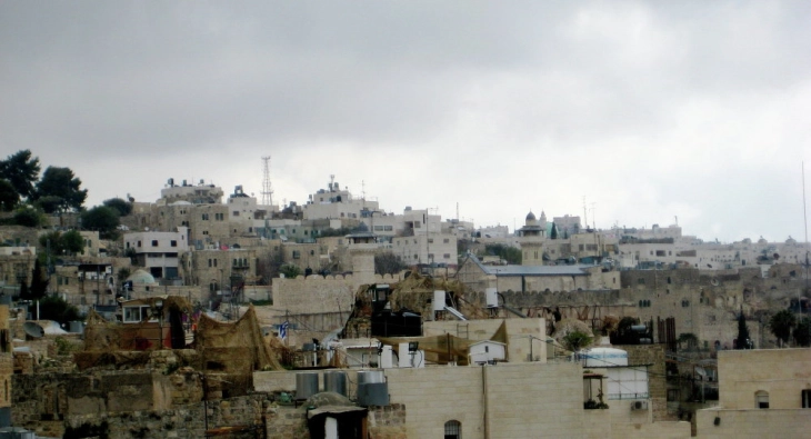 Најмалку 90 Палестинци уапсени на Западниот Брег