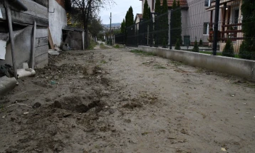 По изградбата на фекална канализација, се асфалтираат улиците во Градинар во Кисела Вода
