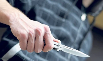Повредени пет лица, меѓу кои три деца во напад со нож во Даблин
