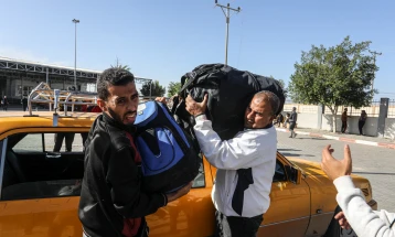 Со почетокот на примирјето, Палестинците заглавени во Египет почнаа да се враќаат во Газа 